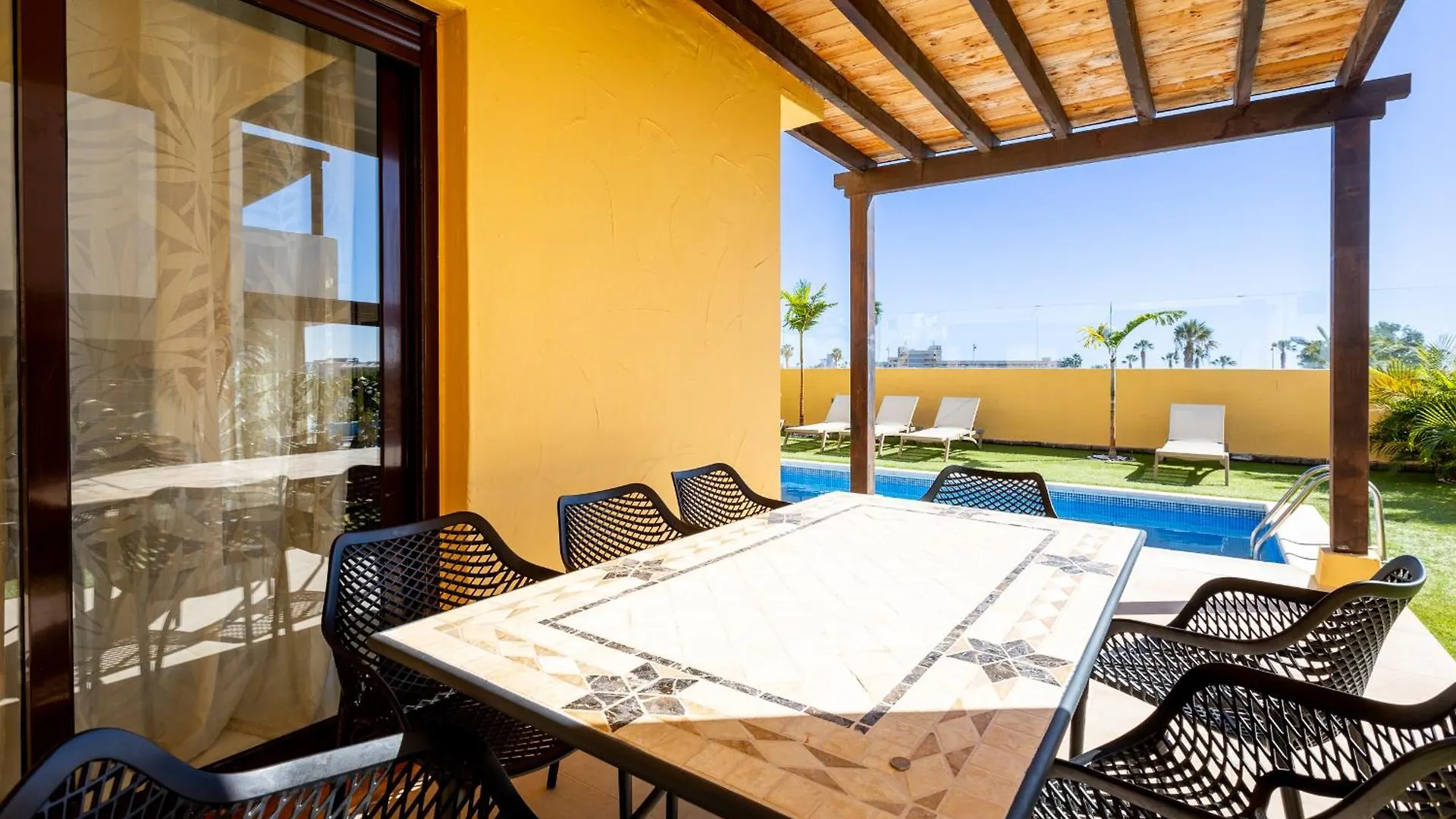 Villa With 4 Bedrooms And Private Heated Pool San Miguel de Abona