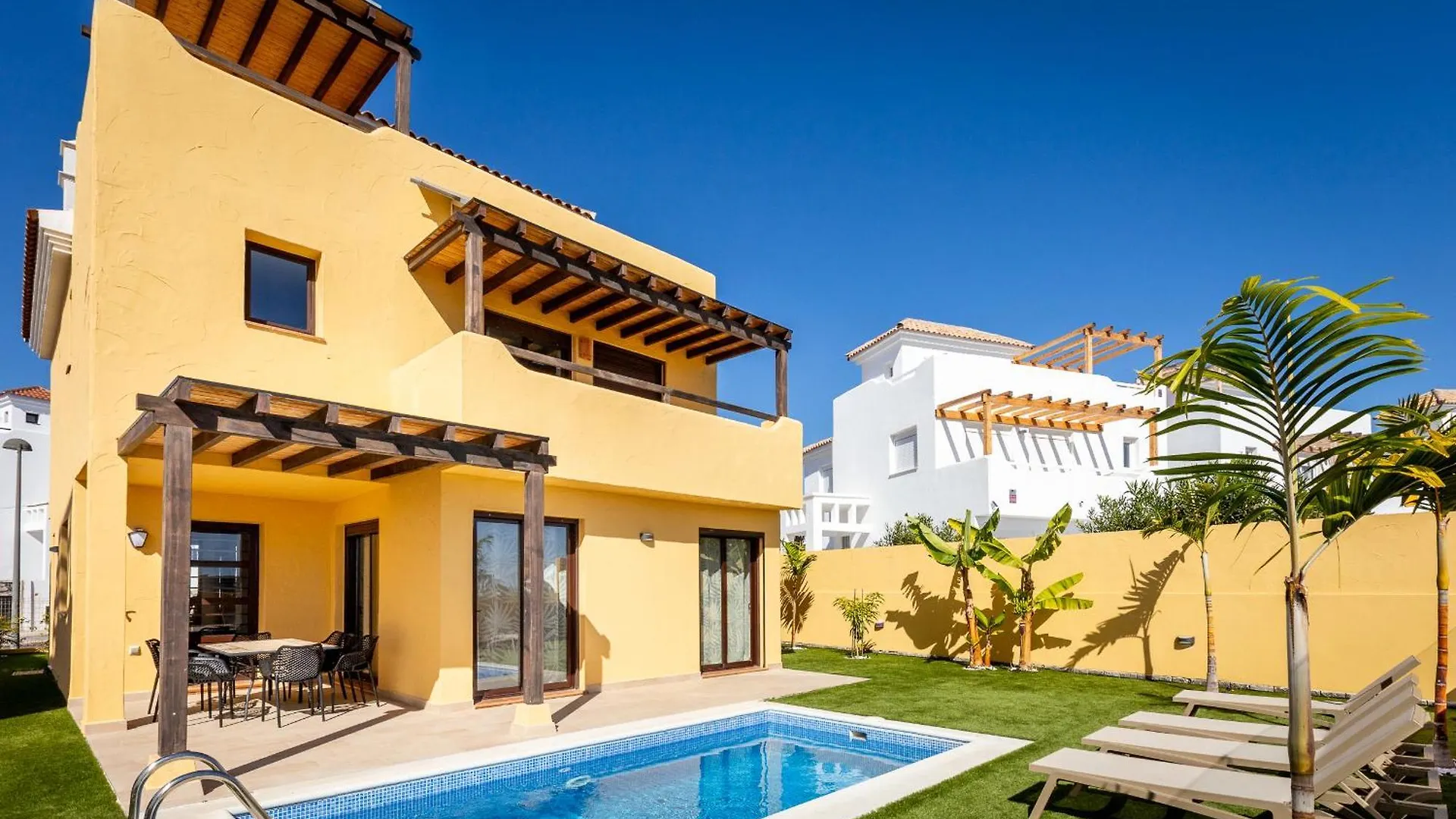 Villa With 4 Bedrooms And Private Heated Pool San Miguel de Abona